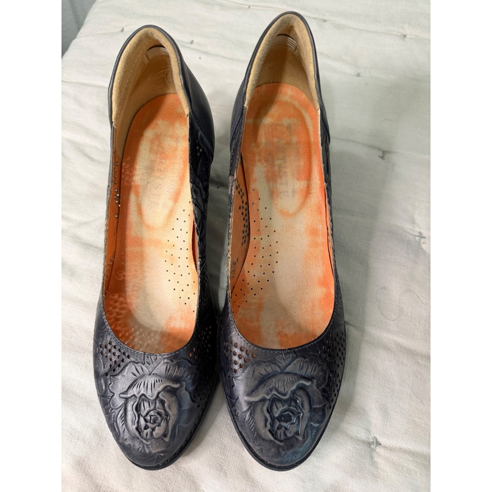 L'Artiste Spring Step Black Floral Embossed Leather Pumps Sz 40 Witchy Darkgirl